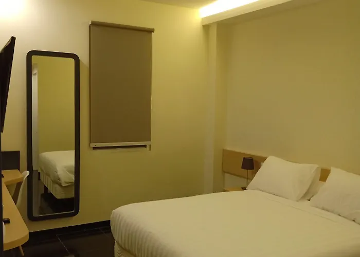 Hotel Front One 3*